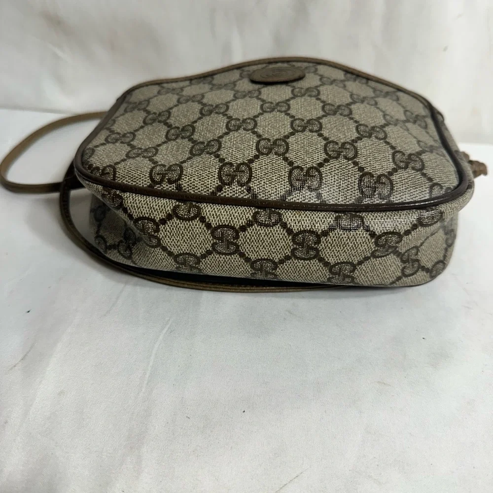 Gucci Shoulder Bag - Picture 5 of 10